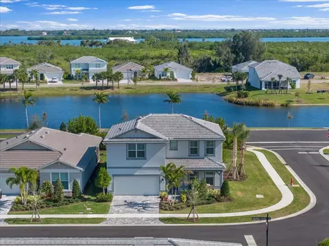 4597 Nautilus Cir, Vero Beach, FL 32967