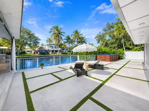 2419 Marathon Ln, Fort Lauderdale, FL 33312