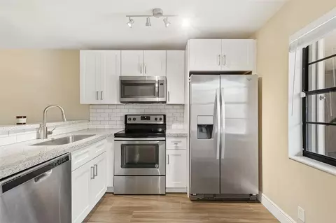 10551 W Broward #310, Plantation, FL 33324