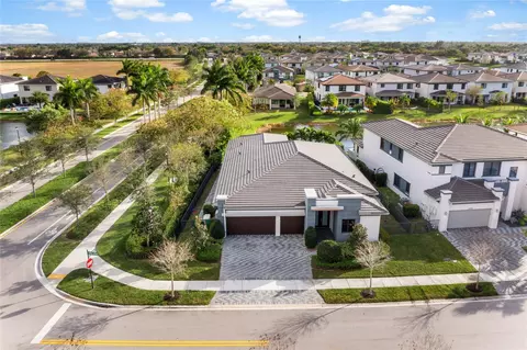 10650 Coral St, Parkland, FL 33076