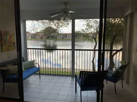 6022 Coral Lake Dr #210, Margate, FL 33063