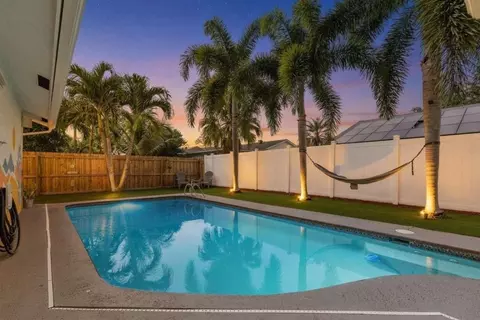 8101 Rose Marie, Boynton Beach, FL 33472