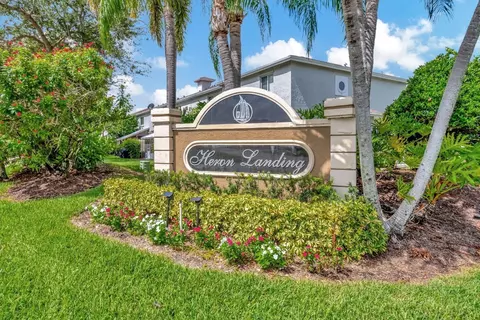 4275 SW 10th Ct, Deerfield Beach, FL 33442