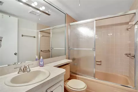 Bath - Undisclosed, Margate, FL 33063 photo 2 of 3