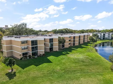 16325 Golf Club Rd #303, Weston, FL 33326