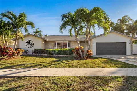 2830 NE 46th St, Lighthouse Point, FL 33064