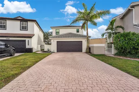 6992 SW 148th Ln, Davie, FL 33331