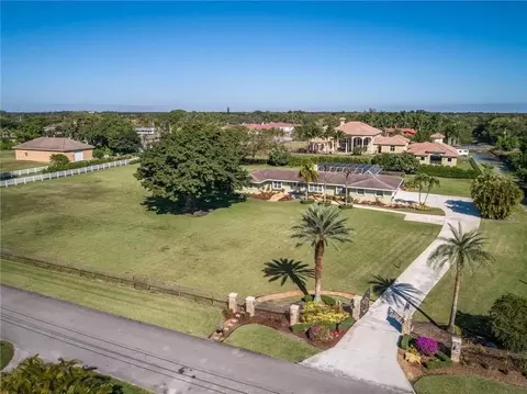 17501 SW 54th St, Southwest Ranches, FL 33331