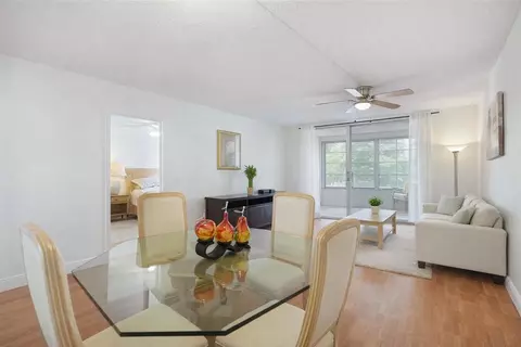 2650 NW 49th Ave #320, Lauderdale Lakes, FL 33313