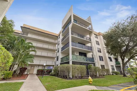 6190 Woodlands Blvd #111, Tamarac, FL 33319