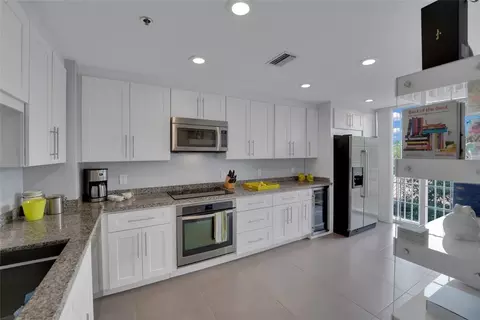 4108 W Palm Aire Dr #083B, Pompano Beach, FL 33069