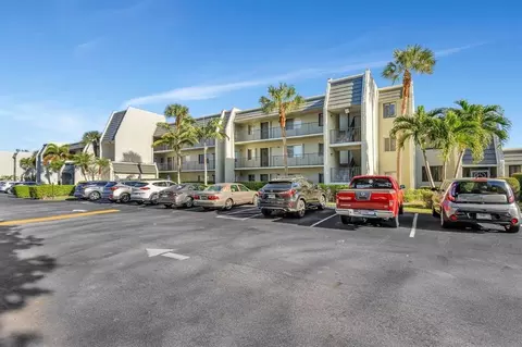 4100 Tivoli Ct #304, Lake Worth, FL 33467