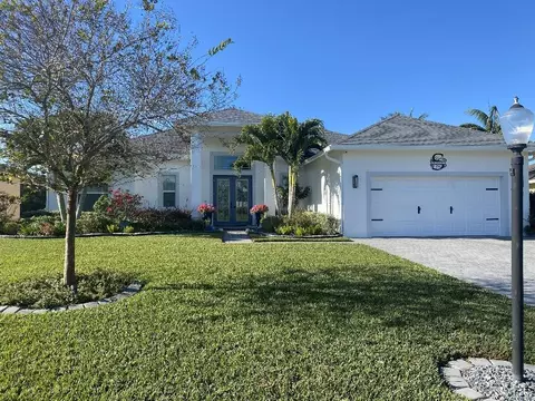 454 SW Vista Lk, Port Saint Lucie, FL 34953