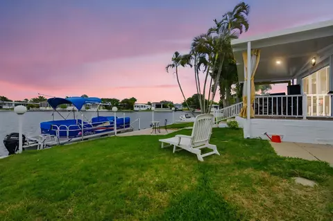 5555 Lakeshore Dr, Fort Lauderdale, FL 33312