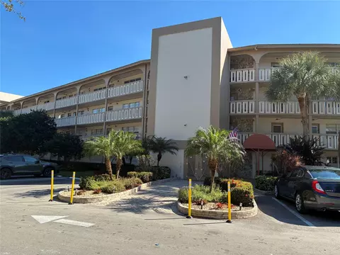 2301 Lucaya Ln #F1, Coconut Creek, FL 33066
