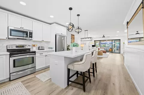 2400 NE 36th St #3, Lighthouse Point, FL 33064