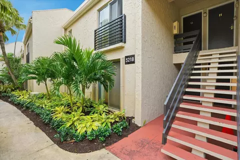 5218 NE 6th Ave #G2, Oakland Park, FL 33334