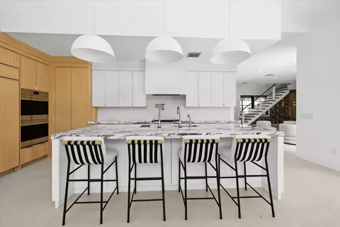 Kitchen - 8 Leeward Cir, Jupiter, FL 33469 photo 2 of 3