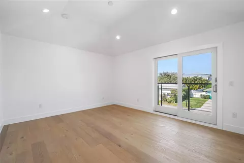 Bedroom - 8 Leeward Cir, Jupiter, FL 33469 photo 5 of 6