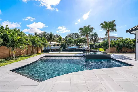 Exterior - 8 Leeward Cir, Jupiter, FL 33469 photo 3 of 8