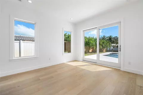 Bedroom - 8 Leeward Cir, Jupiter, FL 33469 photo 2 of 6