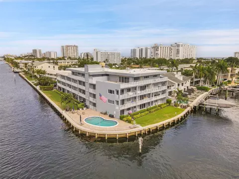 1201 S Riverside Dr #204, Pompano Beach, FL 33062