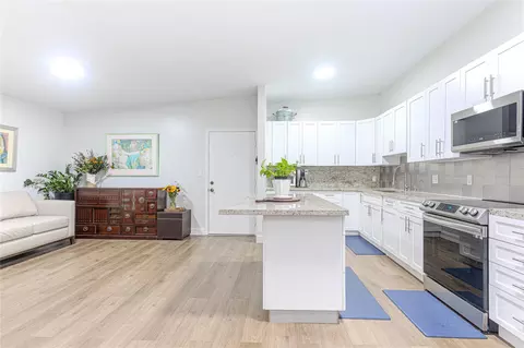 10675 W Clairmont Cir #202, Fort Lauderdale, FL 33321