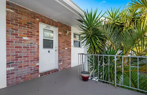 2851 E Golf Blvd #205, Pompano Beach, FL 33064