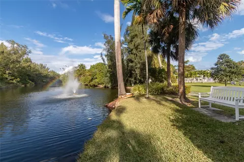 1035 SE 15th St #10B, Fort Lauderdale, FL 33316