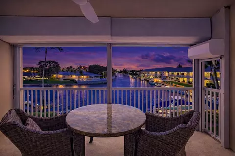 2301 NE 36th St #202, Lighthouse Point, FL 33064