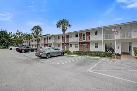 2475 W Golf Blvd #244, Pompano Beach, FL 33064