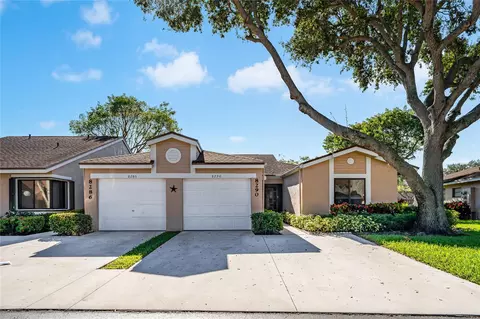 8290 Springlake Dr, Boca Raton, FL 33496