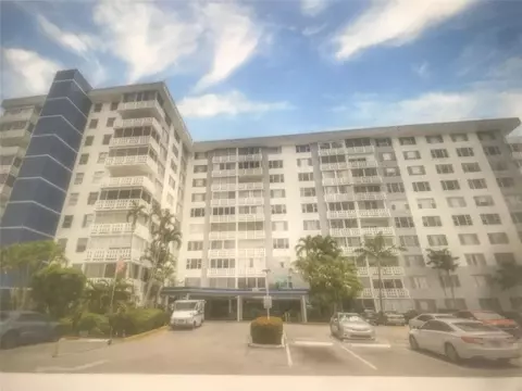Undisclosed, Hollywood, FL 33021