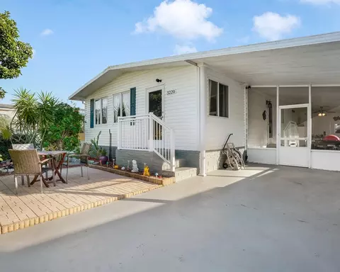 3220 Teakwood Ln, Fort Lauderdale, FL 33312