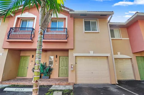 37 SE 3rd Ave, Hallandale Beach, FL 33009