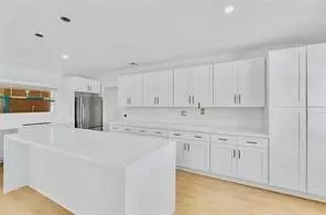 2206 SE 14th St, Pompano Beach, FL 33062
