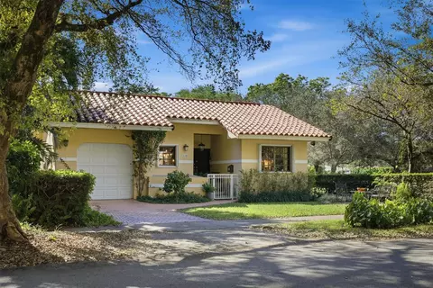 430 Sarto Ave, Coral Gables, FL 33134