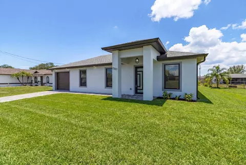 2507 26th St, Lehigh Acres, FL 33976