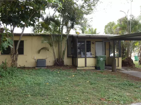 82 Tortuga Rd, Palm Springs, FL 33461