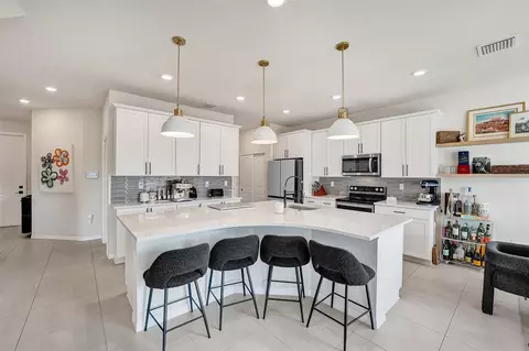 2118 Appleton Cir, Oakland Park, FL 33309
