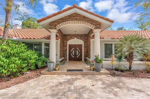 8140 NW 51st Pl, Coral Springs, FL 33067