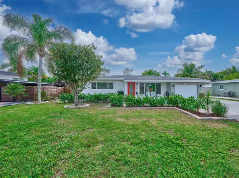 440 NW 37th St, Oakland Park, FL 33309