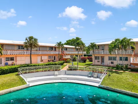 1000 SW 10th Ave #9, Hallandale Beach, FL 33009