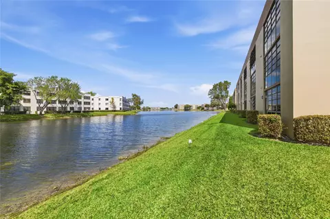 7544 Ashmont Cir #202, Tamarac, FL 33321