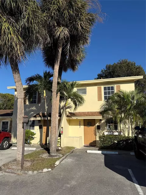 3007 NW 68th St #9C, Fort Lauderdale, FL 33309