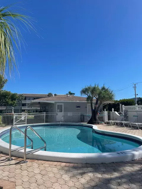 490 19th Ave #106, Pompano Beach, FL 33060