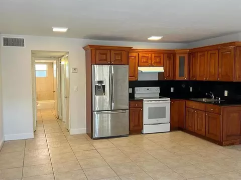 7851 Dunham Blvd #4, Miami, FL 33138