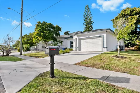2407 NW 8 St, Fort Lauderdale, FL 33311