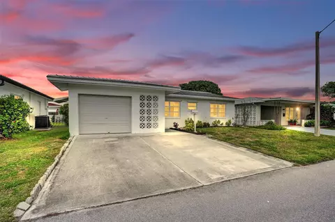 4953 NW 48 Ave, Tamarac, FL 33319