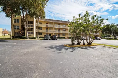 6000 NW 64th Ave #303, Tamarac, FL 33319